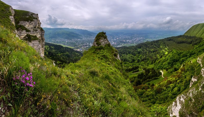 Рельеф Кисловодска